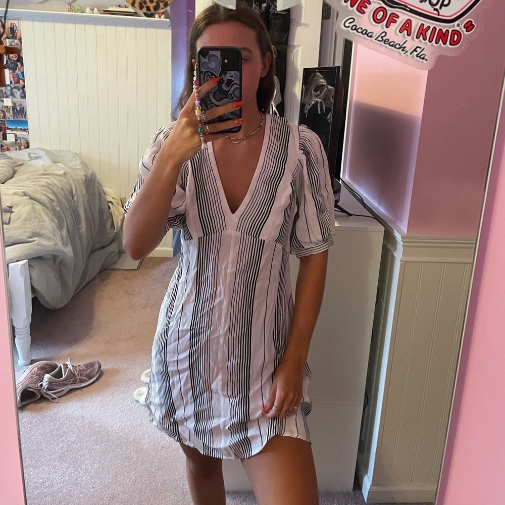 Nordstrom black and white striped vneck dress